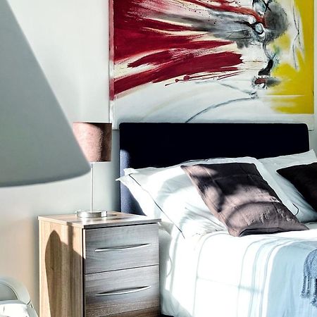 Artistic And Luxurious Apt With Sea View. Beach Side Swansea Esterno foto