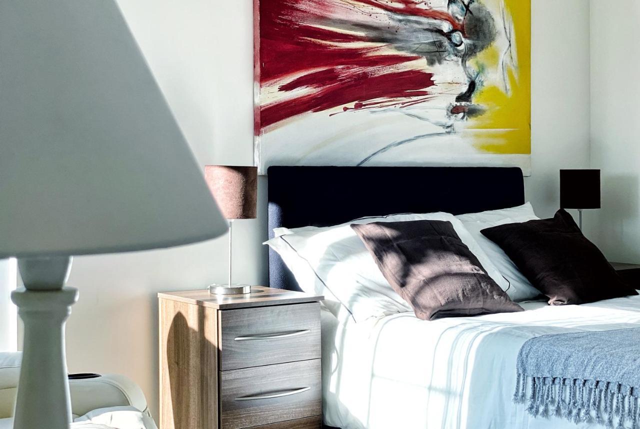 Artistic And Luxurious Apt With Sea View. Beach Side Swansea Esterno foto