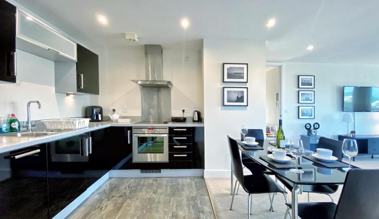 Artistic And Luxurious Apt With Sea View. Beach Side Swansea Esterno foto